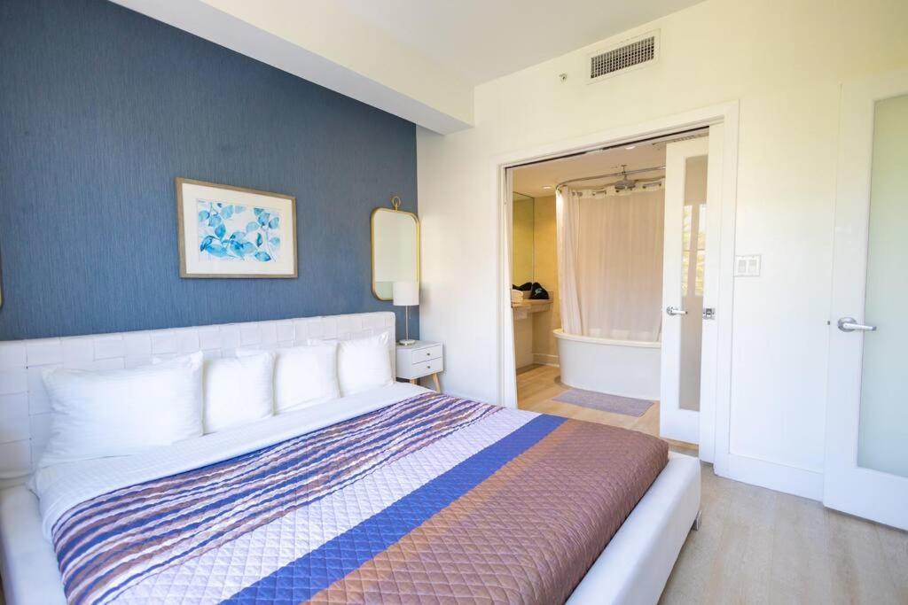 King Bed-Apt With Rooftop Pool-Bar D303 Apartment Miami Beach Exterior photo